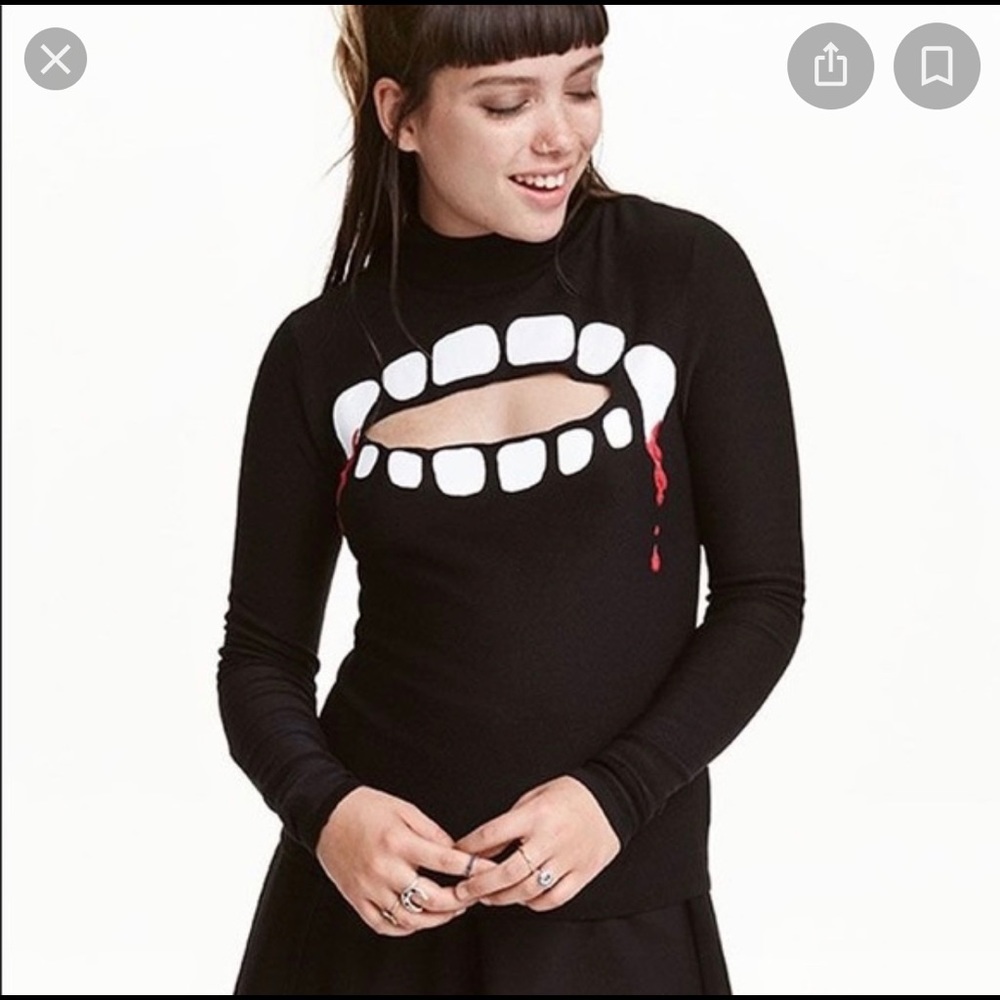 Mock neck black vampire long sleeve with key hole